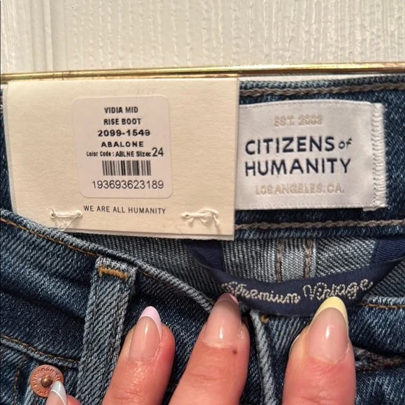 Citizens Of Humanity Classic Blue Jeans - Picture 2 of 5